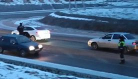 ForPost - Новости : В Севастополе устроили внезапную проверку автомобилистам: "Максимка" встала