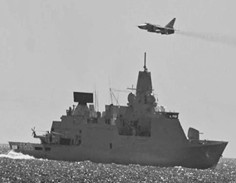 ForPost - Новости : Российские бомбардировщики вновь заставили понервничать натовский корабль