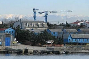ForPost - Новости : Севастопольский частник, закрывший проход к морю, оштрафован на 295 тысяч рублей