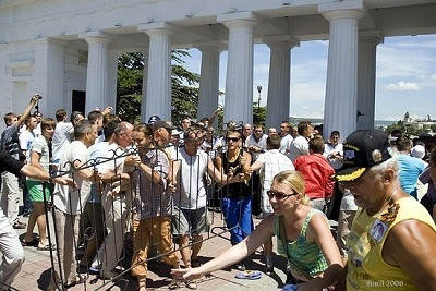 ForPost - Новости : «Мы все верили, что историческая справедливость восторжествует»: севастопольцы отметили годовщину битвы на Графской