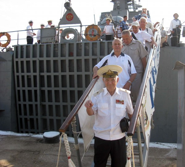 ForPost - Новости: Средиземноморская эскадра: флаг поднять! Ветераны начали подготовку к юбилею уникального соединения
