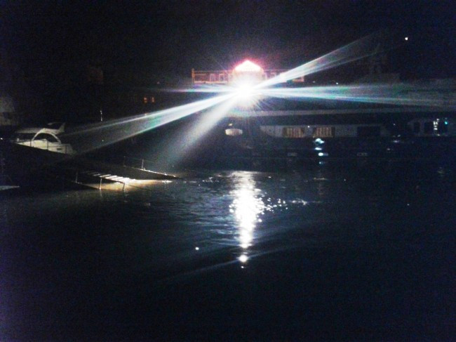 ForPost - Новости: Морские пограничники спасли буксир и катер от затопления