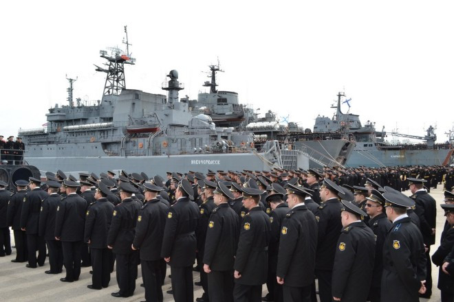 Ракетный крейсер черноморского флота «москва» затонул. Что происходит с черноморским флотом. Флагман чф ракетный крейсер москва. Бпла атака черноморского флота. Что происходит с черноморским флотом.