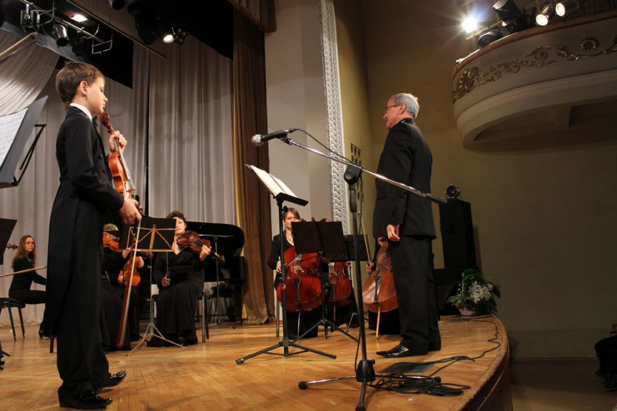 ForPost - Новости: В Севастополе в рамках проекта «Познай мир музыки» снова исполнили классику для школьников