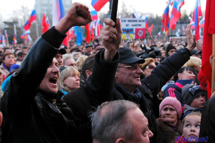 ForPost - Новости: Вчерашний митинг в Севастополе был самым массовым со времен девяностых годов
