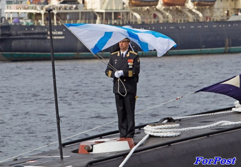 подводная лодка с андреевским флагом