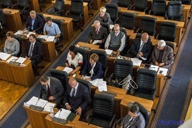 Депутаты законодательного собрания новосибирской области 2022. Областная дума иркутской области. Число депутатов законодательного собрания. Депутаты заксобрания иркутской области. Парламент иркутской области.