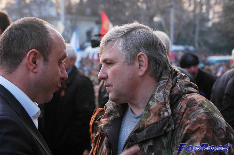 Митинг народной воли 23 февраля 2014 в Севастополе. Картинки с митинга народной воли в Севастополе 2014 года.