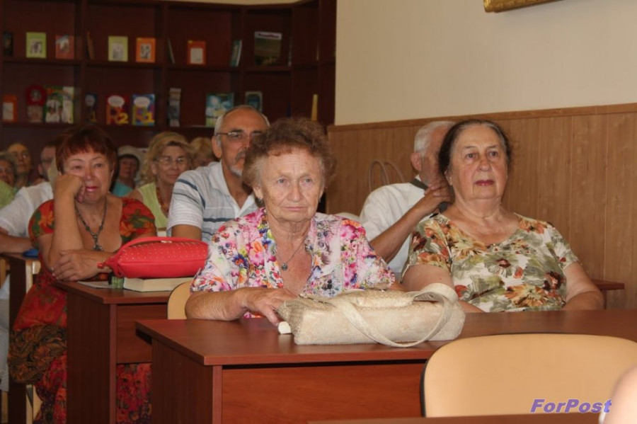 ForPost - Новости: "Слова правды донецкого народа": барды из Новороссии презентовали в Севастополе книгу