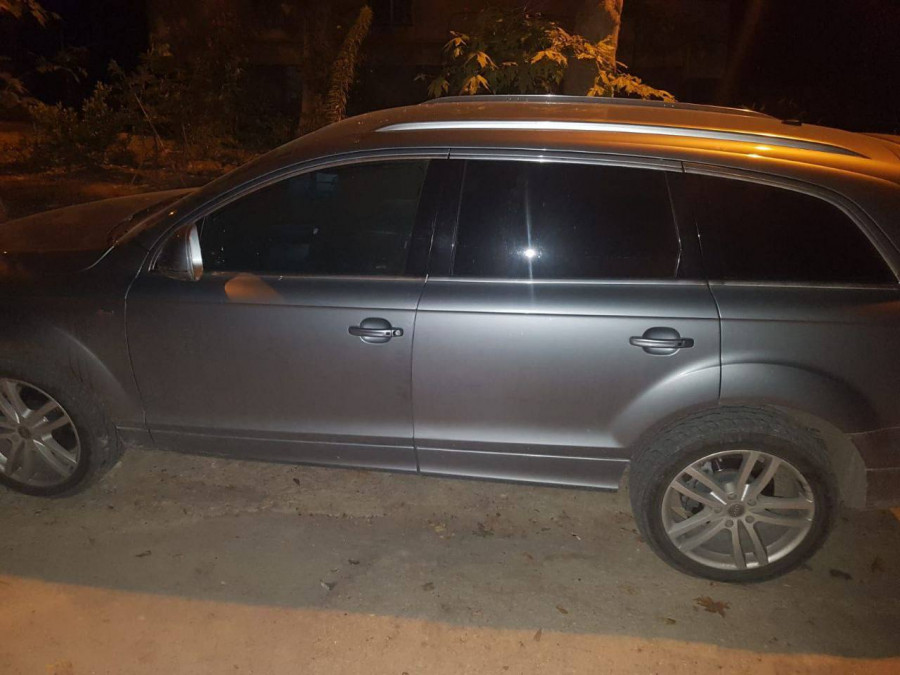 ForPost - Новости: В Севастополе мужчина три часа швырял бутылки в машины 