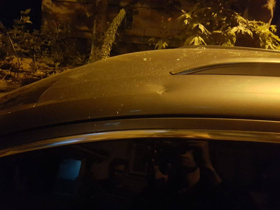 ForPost - Новости: В Севастополе мужчина три часа швырял бутылки в машины 