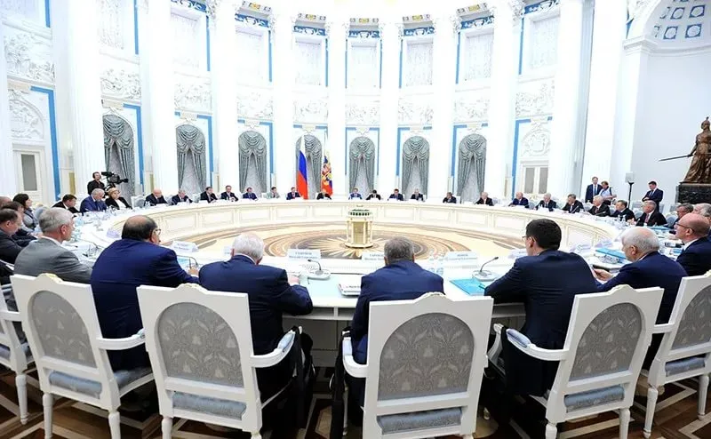 За губернаторскими выборами в Севастополе присмотрит президентский совет