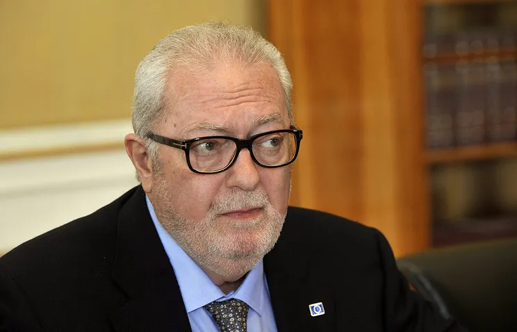 Глава ПАСЕ Педро Аграмунт подал в отставку