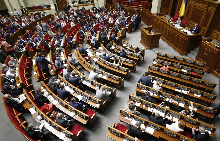 В Раде зарегистрирован законопроект об ограничении въезда граждан Украины в РФ