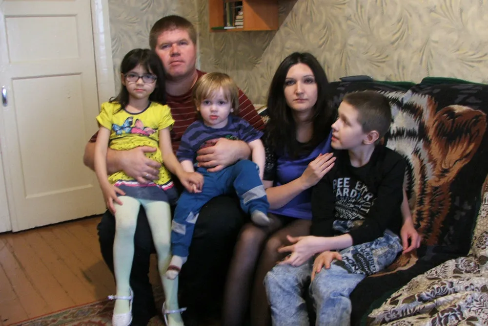У многодетной семьи отбирают единственное собственное жилье