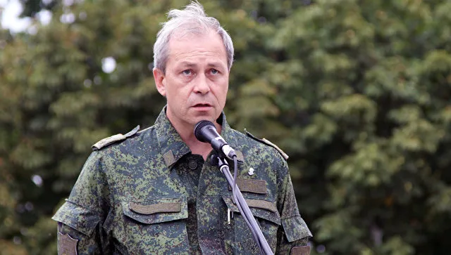 Украинские силовики стягивают в Донбасс танки и артиллерию, заявили в ДНР