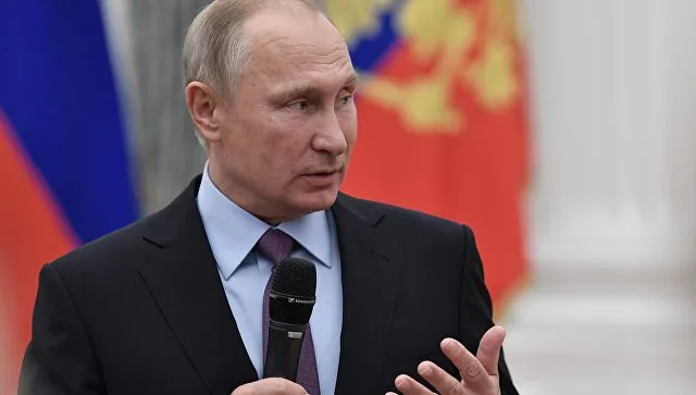 Путин разрешил приставам задерживать алиментщиков
