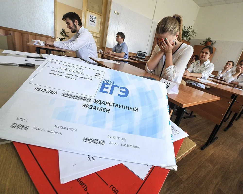 ЕГЭ станет обязательным в школах Севастополя и Крыма