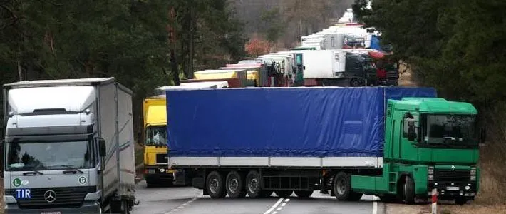 Экс-министр Украины: Польша перекрыла транзит украинских грузов в Европу