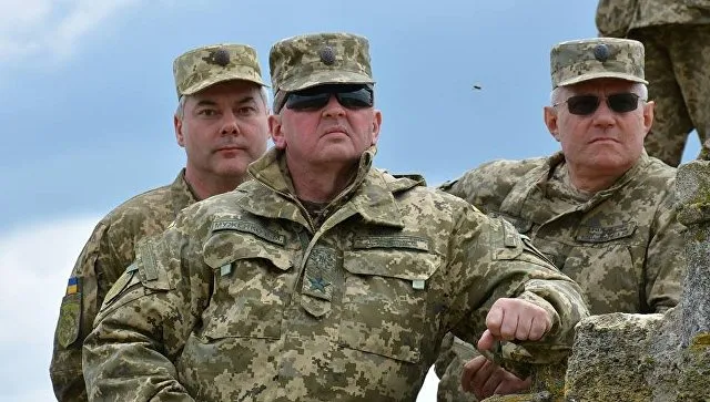 Главком украинской армии заявил о подготовке к вводу миротворцев в Донбасс