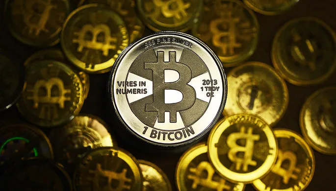 Курс биткоина пробил отметку в $10 тысяч