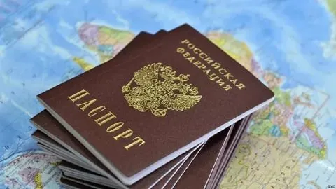У полутора тысяч жителей Крыма изъяли российские паспорта