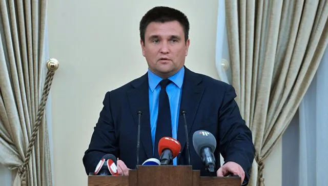 Климкин: Киеву нужен контроль за всеми, кто въезжает в страну из России