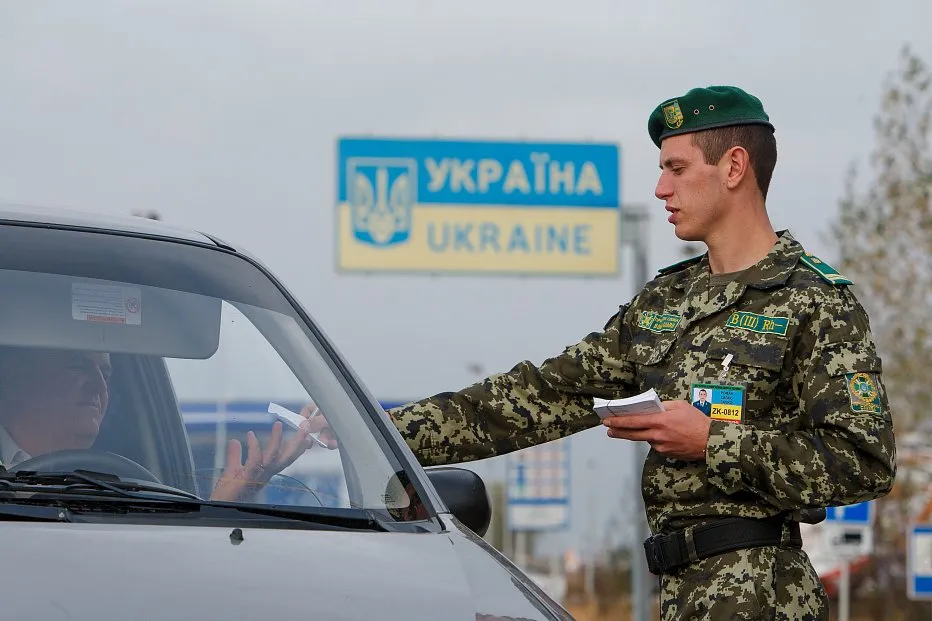 Трое граждан России за неделю попросили убежища на Украине