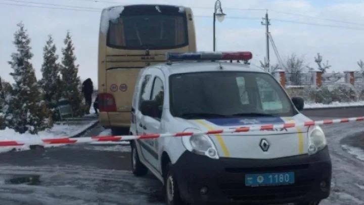 Польша прокомментировала подрыв автобуса с туристами на Украине 