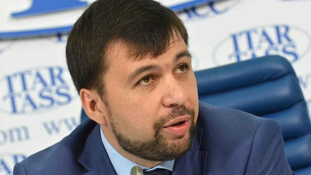 ДНР считает деструктивным решение Канады о снятии ограничений на поставку оружия Киеву