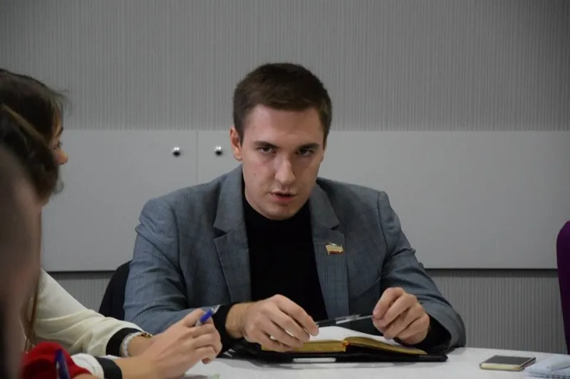 Украинское вещание в Крыму нужно глушить, – депутат госсовета