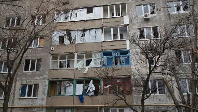 ВСУ повредили более 10 домов при обстреле Стаханова в Донбассе