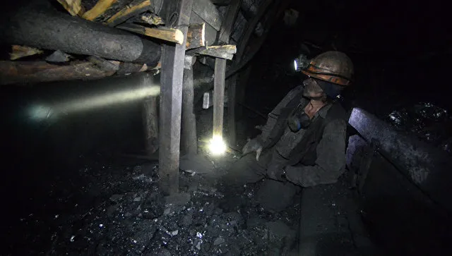 Заблокированных на шахте "Есаульская" горняков спасли