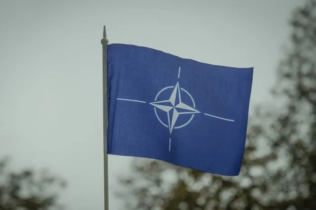 Генсек НАТО надеется на более интенсивный диалог с РФ в 2018 году