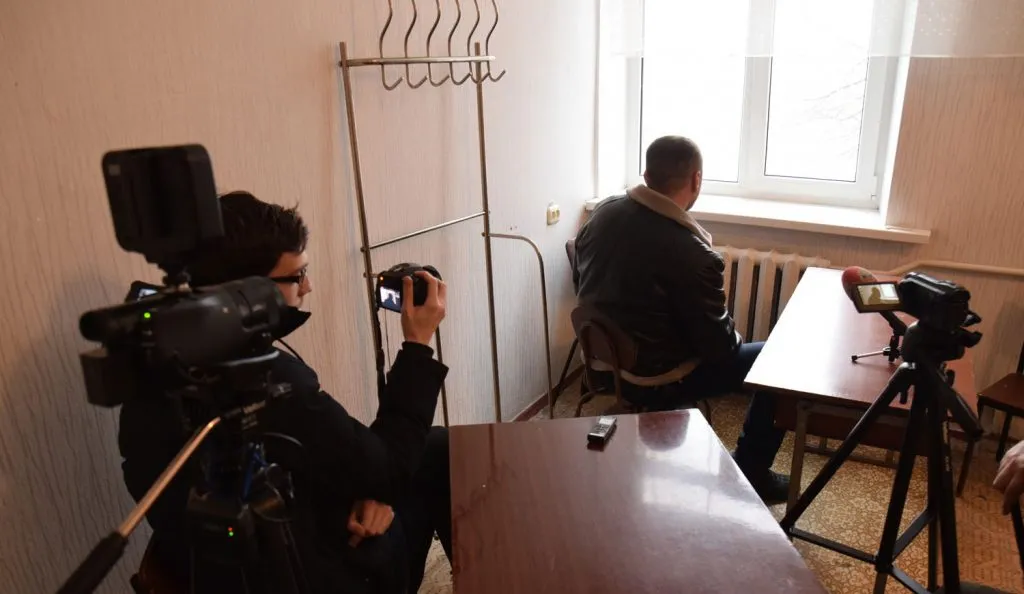 «Надо мной издевались двое суток»: освобожденные из украинского плена рассказали о пытках и побоях