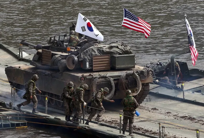 США начали учения на случай военных действий против КНДР