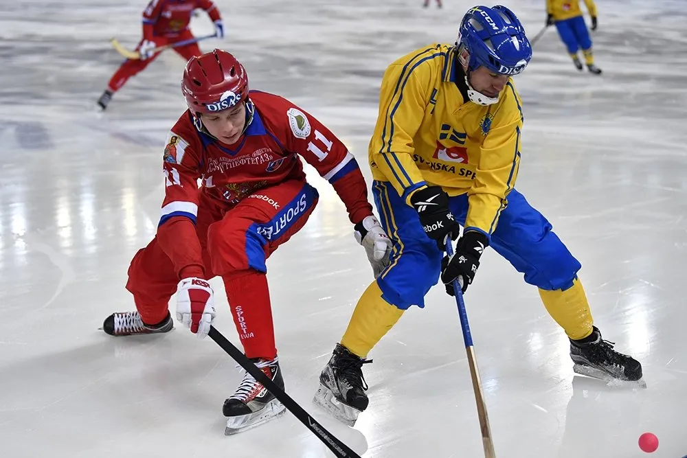 Россия вернула титул чемпиона мира по хоккею с мячом 