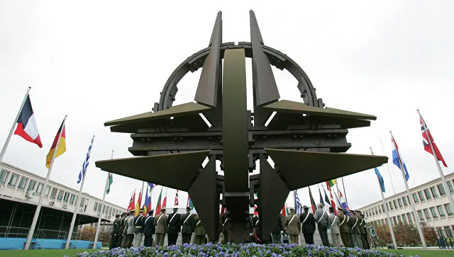 В НАТО объяснили, почему Украина не может вступить в альянс
