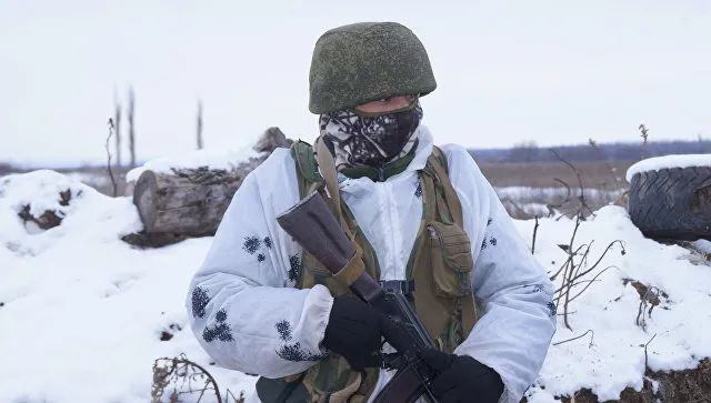 В ЛНР заявили о прибытии в Донбасс эшелона с вооружением для силовиков