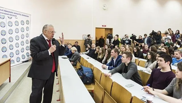 В МГУ прокомментировали конфликт Жириновского с преподавателем соцфака