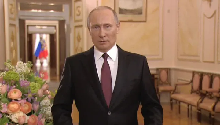 Владимир Путин поздравил россиянок с 8 Марта стихами и добрыми пожеланиями