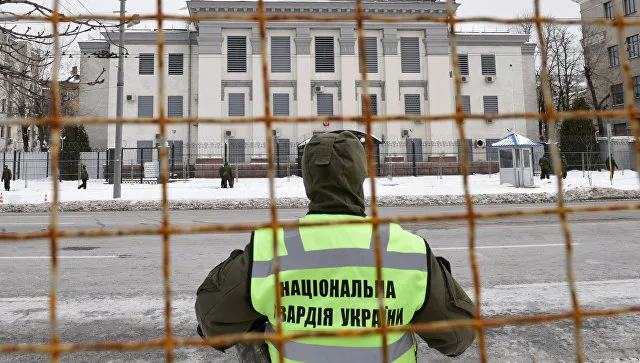 "Государственный бандитизм": Киев не дал россиянам проголосовать