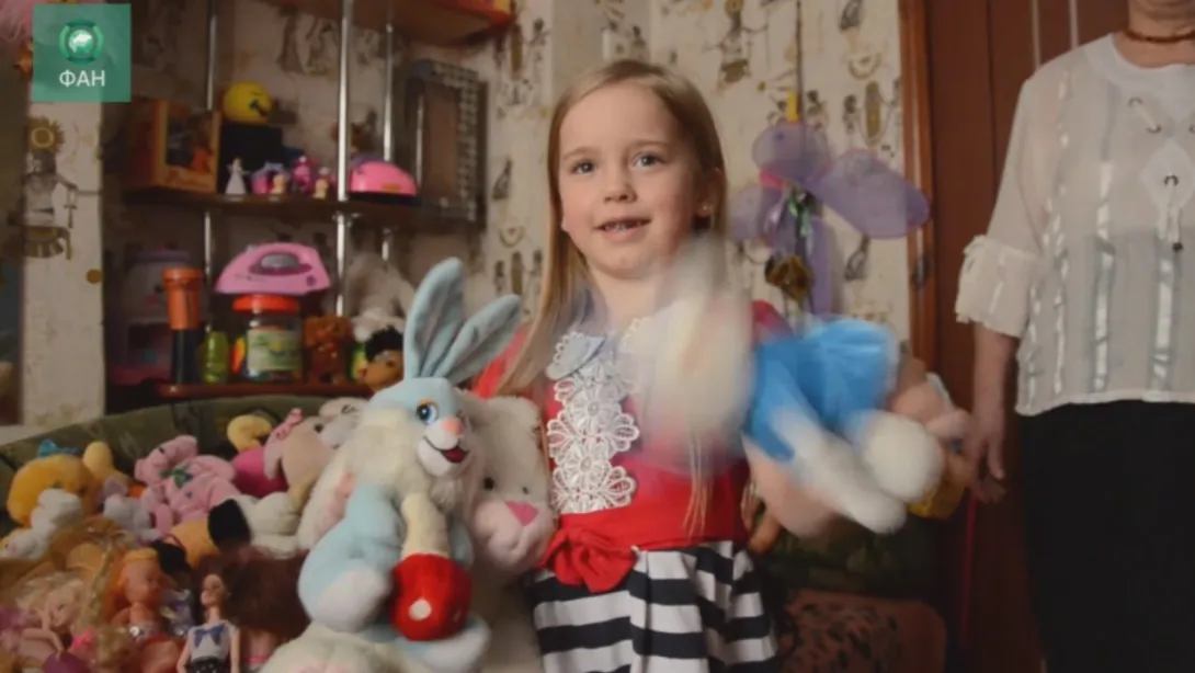 Попавшая под обстрел ВСУ сирота из Донецка рассказала, как живет без родителей 