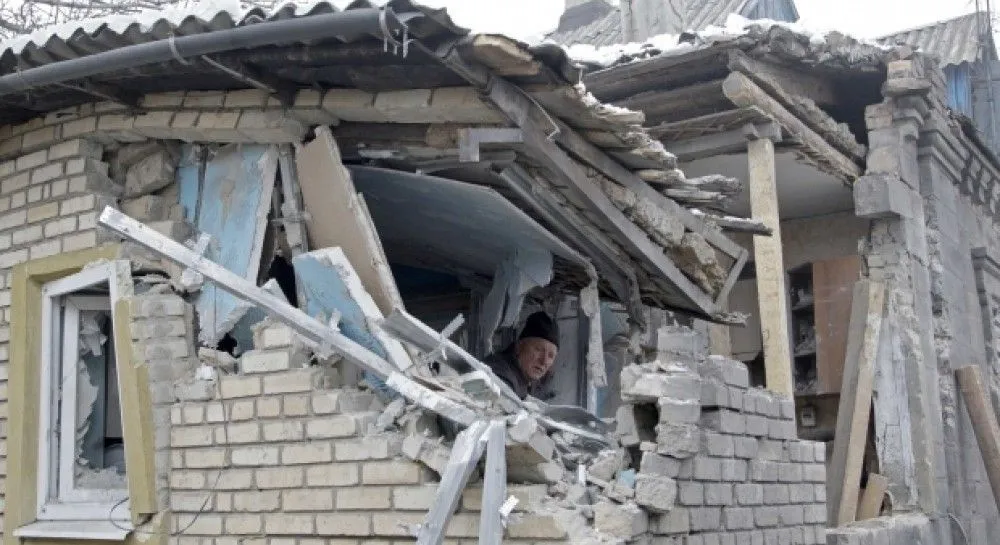 ВСУ за сутки выпустили по ДНР около 50 боеприпасов, поврежден жилой дом в Саханке – СЦКК