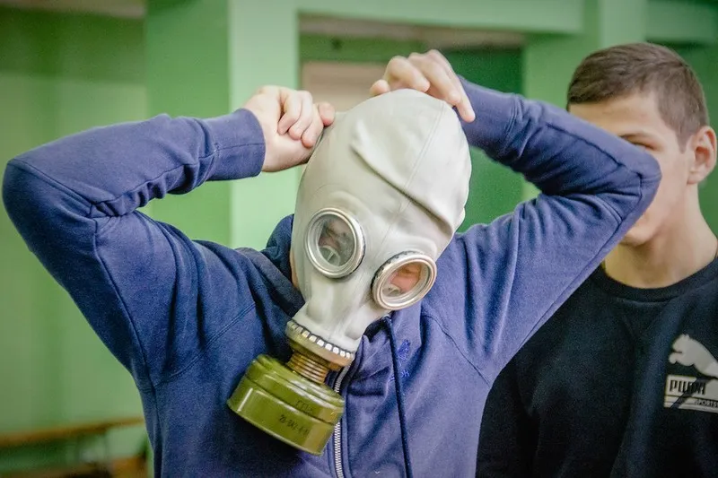 Общественные места в России хотят обеспечить противогазами