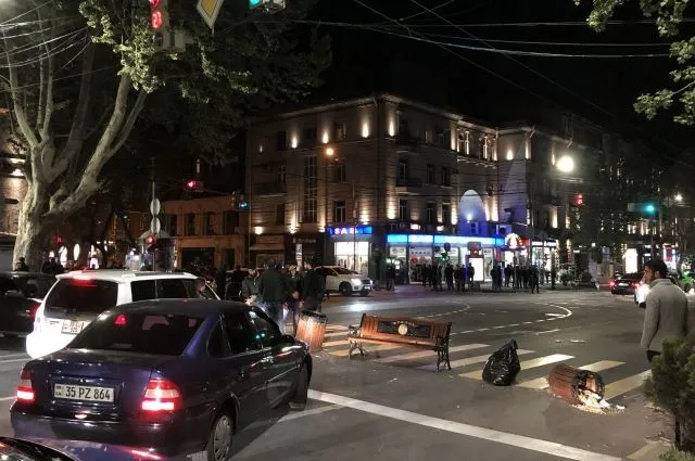 В Ереване протестующие блокировали центральные улицы