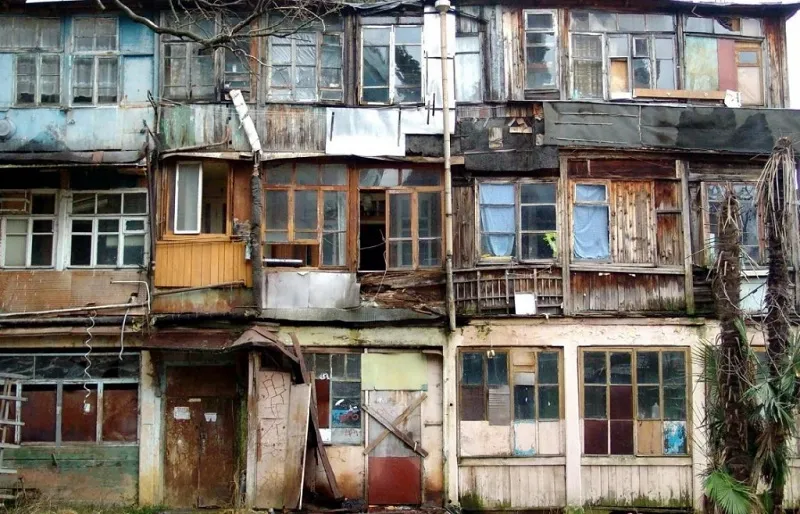 На расселение аварийного жилья в Крыму дали 935 миллионов