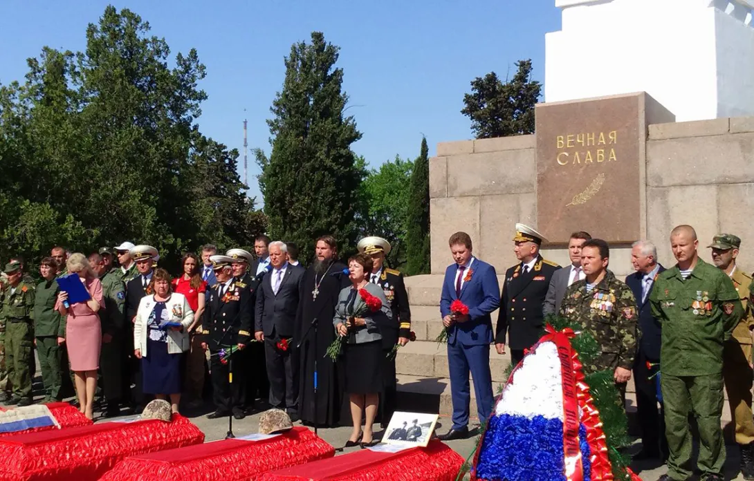Светлая и горькая минута собрала севастопольцев в Дергачах