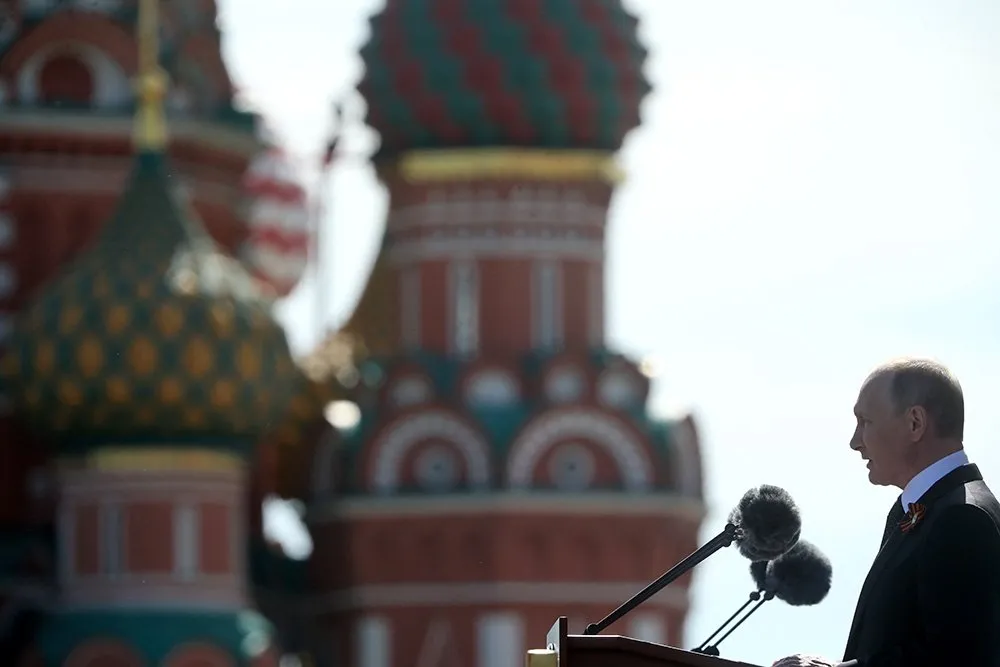 Путин: Россия не позволит перечеркнуть подвиг советского народа 