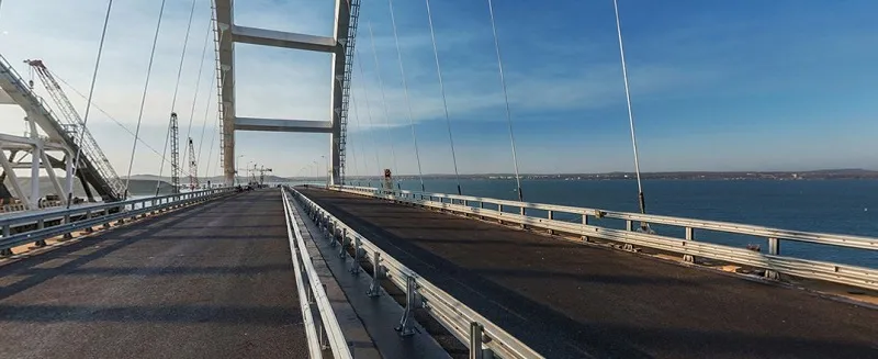 Крымский мост готовят к открытию для движения авто